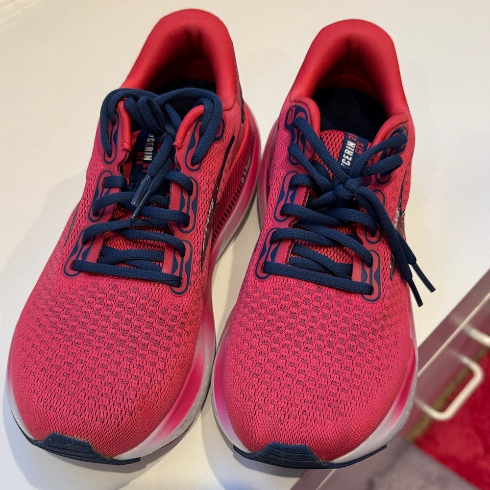 BROOKS Glycerin 21 GTS Pink and Blue Athletic Sneakers